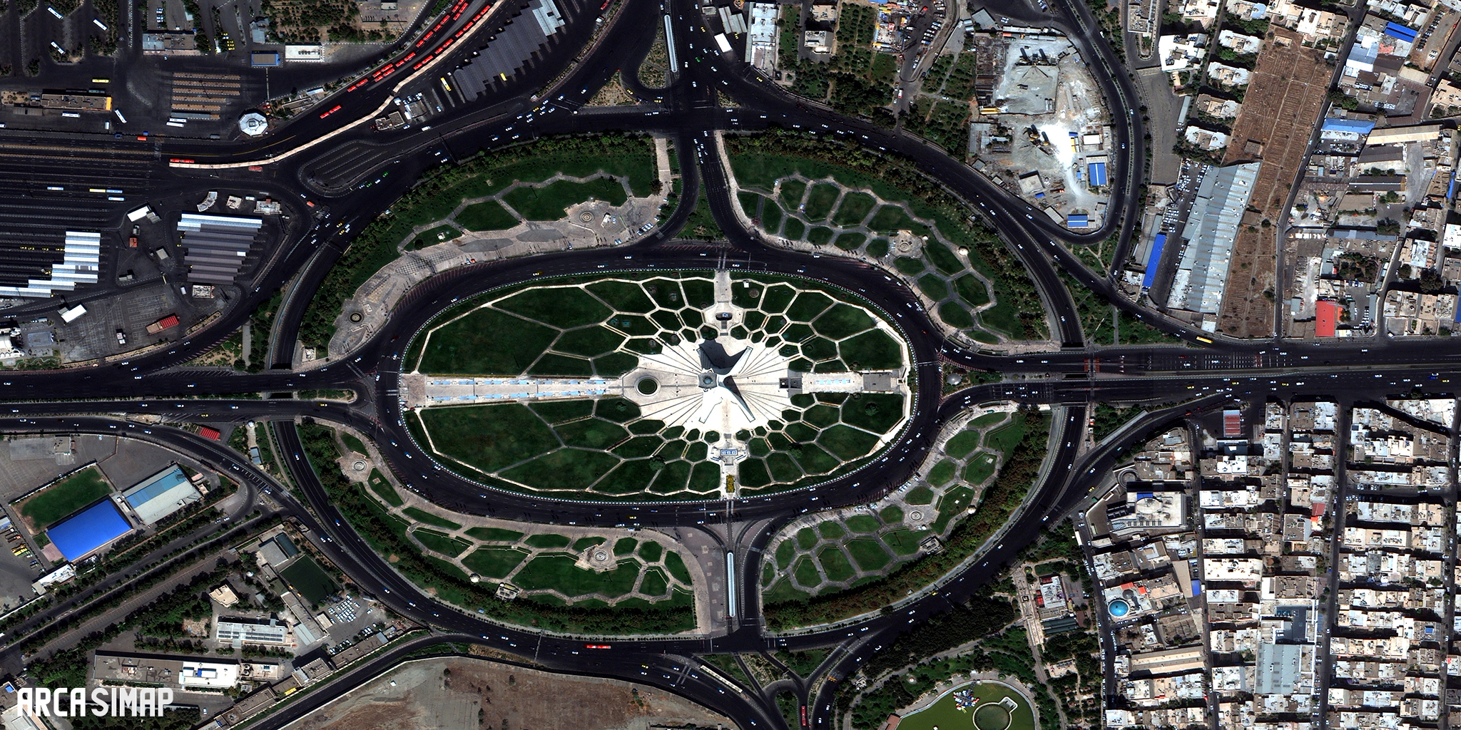 تصویر ماهواره ای میدان آزادی، تهران - 1397