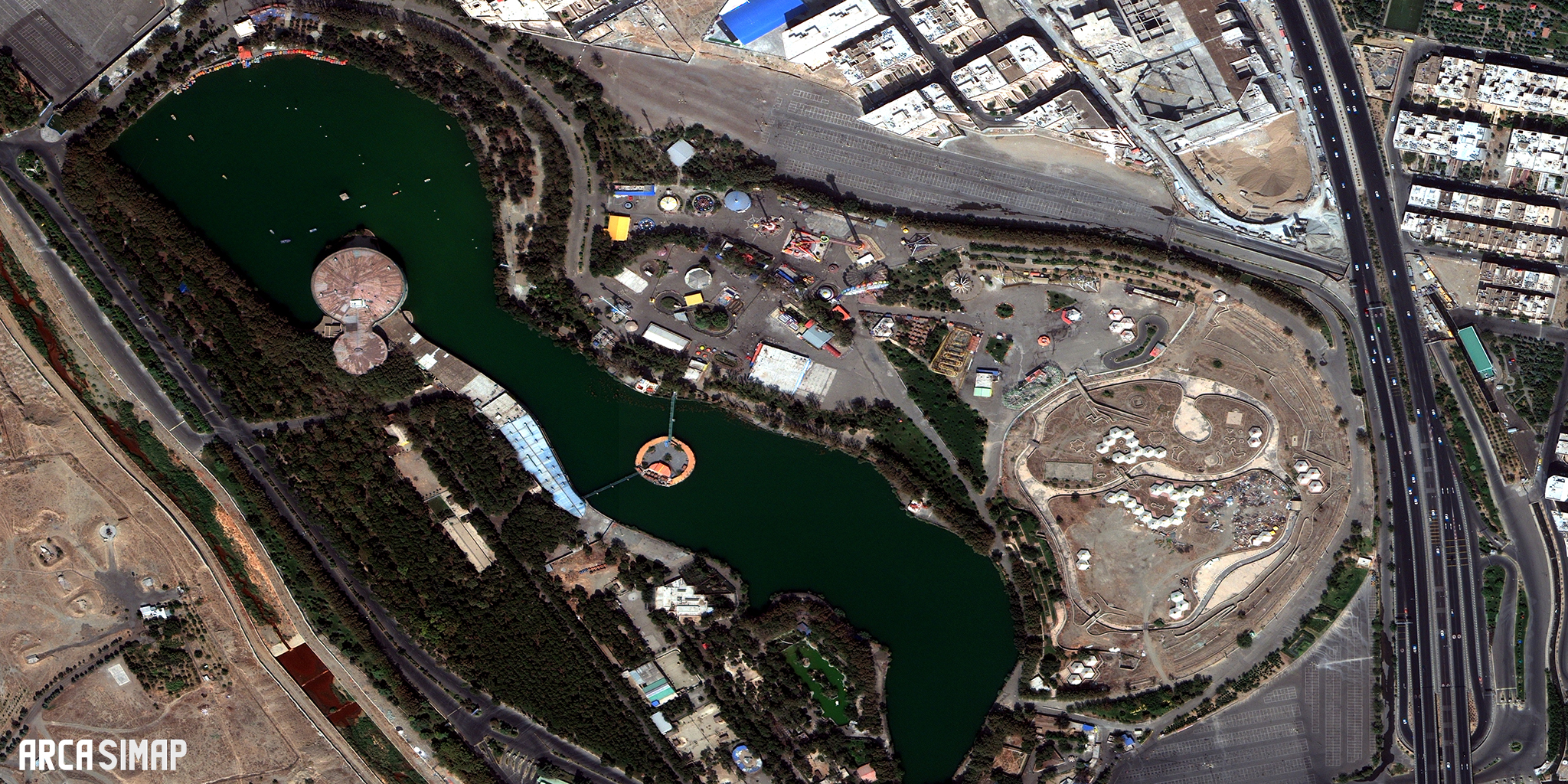 تصویر ماهواره ای پارک ارم، تهران - 1397